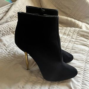 Shoedazzle Black Booties